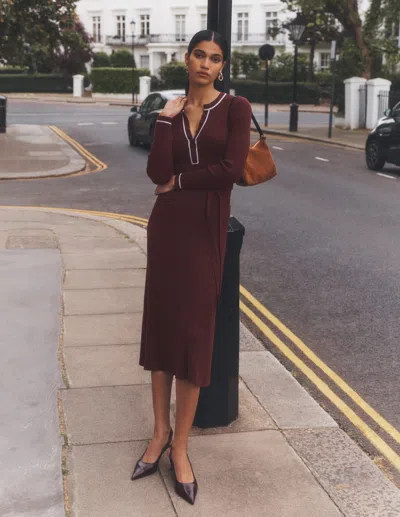 Boden Paula Geripptes Kleid Mit Rundhalsausschnitt In Umbra | Grösse 30 In Brown