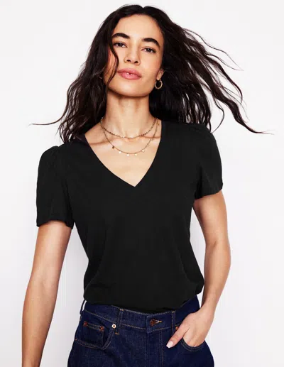 BODEN SHORT SLEEVE V NECK T-SHIRT-BLACK FEMALE BODEN