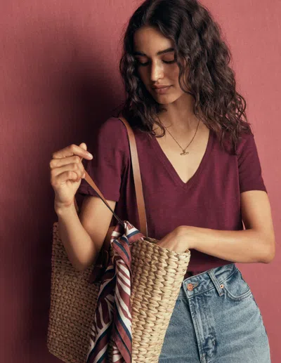 Boden Sophie Flammgarn-t-shirt Mit V-ausschnitt In Dunkelviolett | Grösse Large In Brown