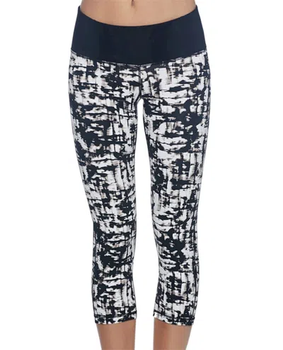 Body Glove Work It Capri Leggings In Black And White In Multi