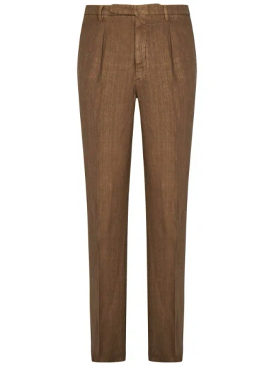 Boglioli Camel Linen Chino Trousers In Brown