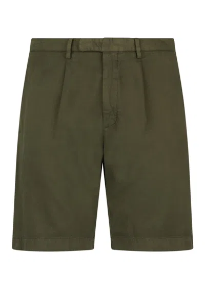 Boglioli Cotton Linen Twill Pleated Shorts In Darkgreen
