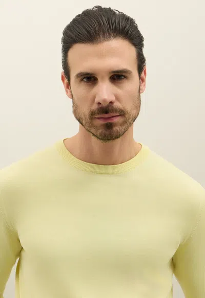 Boglioli Garment Dyed Cotton Crewneck In Pastel Yellow