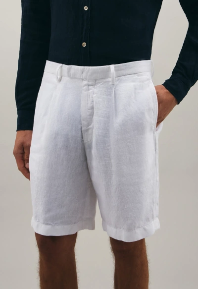 Boglioli Pleated Linen Shorts In White