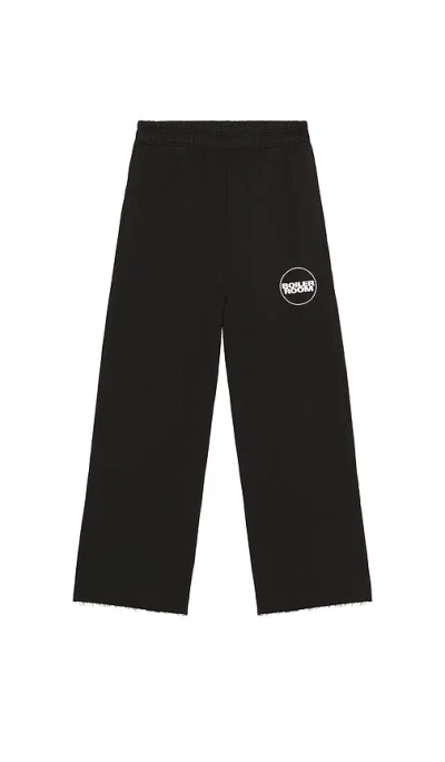 Boiler Room Wide È¿�åš¨è£¤ Â€“ É»‘è‰². Å°ºç � L (also Â€“ M, S, Xl/1x, Xs). In Black