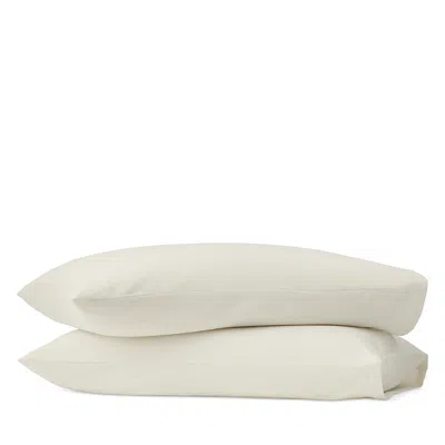Boll & Branch Flannel Pillowcase Set, King In White