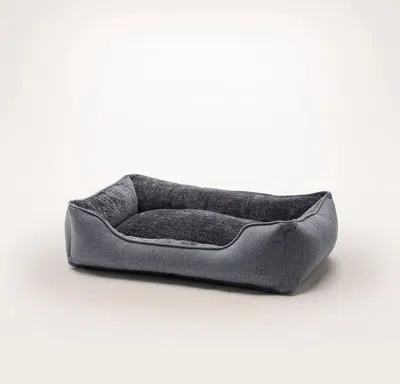 Boll & Branch Piped Edge Pet Bed In Gray