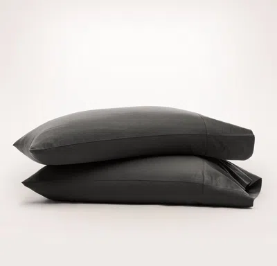 Boll & Branch Signature Hemmed Pillowcase Set In Black