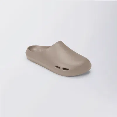 Bombas Friday Clog In Birch Taupe