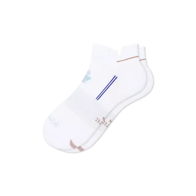 Bombas Running Ankle Socks In White Plum