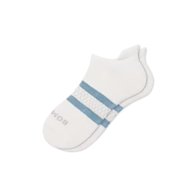 Bombas Solids Ankle Socks In White Fog