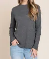 Bombom Relaxed Fit Crew Necklong Sleeve Top In Charcoal In Pink
