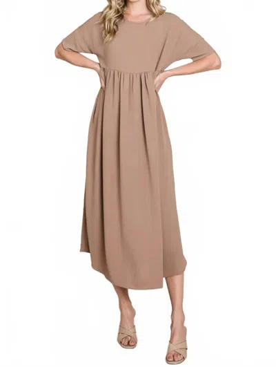 Bombom Round Neck Ruched Midi Dress In Mocha