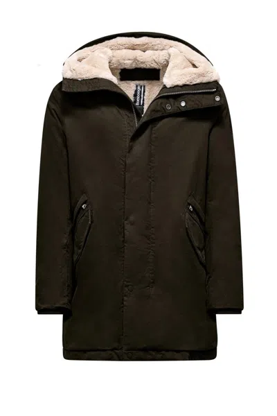 BOMBOOGIE WINDBREAKER PARKA WITH CONCEALED ZIP CLOSURE