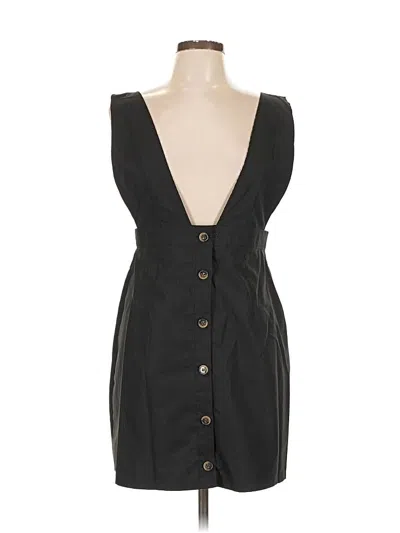 Pre-owned Boohoo Casual Dress In Black