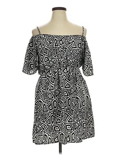 Pre-owned Boohoo Casual Dress In Black