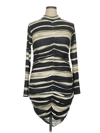 Pre-owned Boohoo Casual Dress In Gray