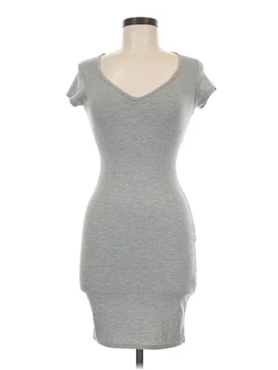 Pre-owned Boohoo Casual Dress In Gray
