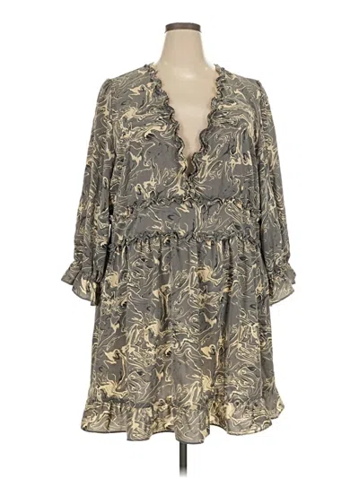 Pre-owned Boohoo Casual Dress In Gray
