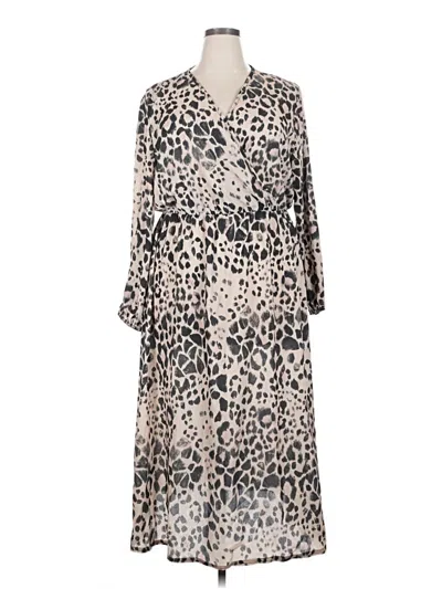 Pre-owned Boohoo Casual Dress In Tan