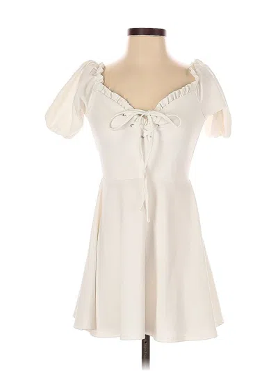 Pre-owned Boohoo Casual Dress In White
