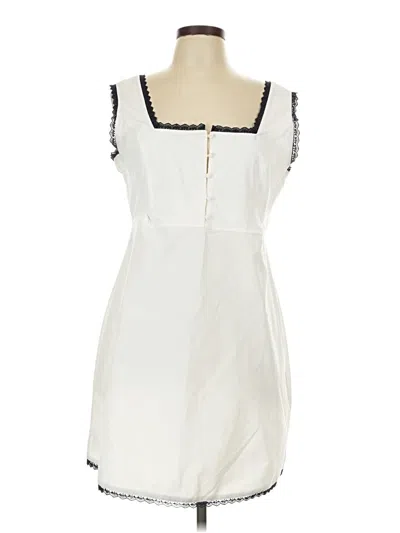 Pre-owned Boohoo Casual Dress In White