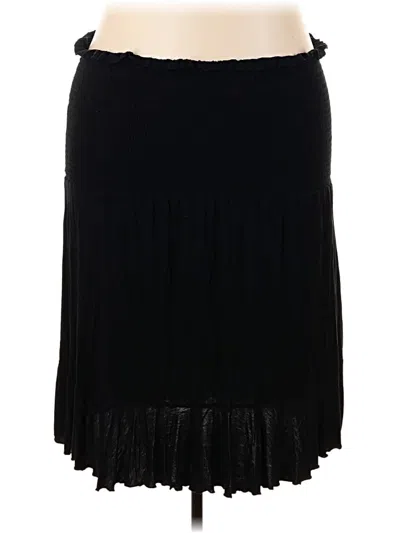 Pre-owned Boohoo Casual Skirt In Black