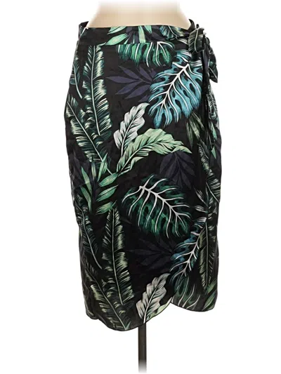 Pre-owned Boohoo Casual Skirt In Green