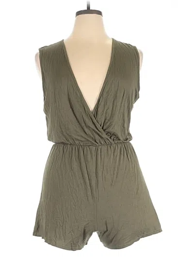 Pre-owned Boohoo Romper In Green