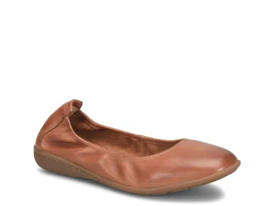 Born Felicity Flat In Multi
