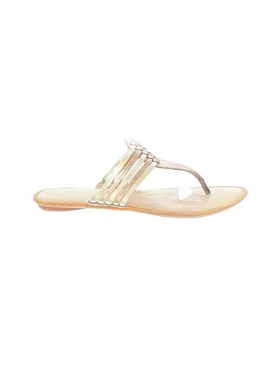 Pre-owned Born Flip Flops In Ivory