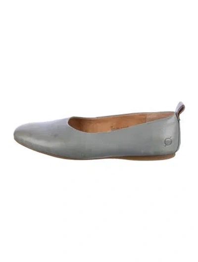 Pre-owned Born Leather Ballet Flats In Gray