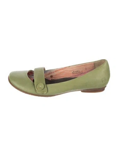 Pre-owned Born Leather Ballet Flats In Green