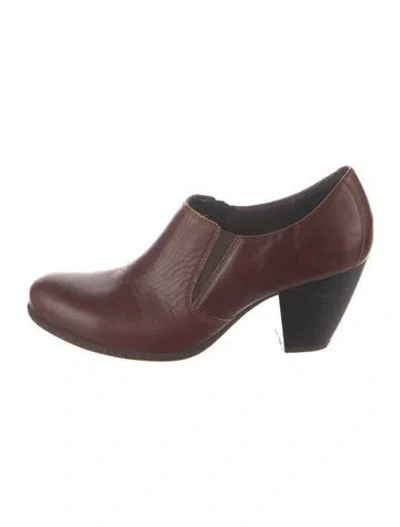 Pre-owned Born Leather Boots In Brown/burgundy
