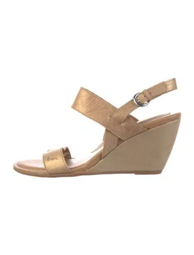 Pre-owned Born Leather Cutout Accent Sandals In Neutrals