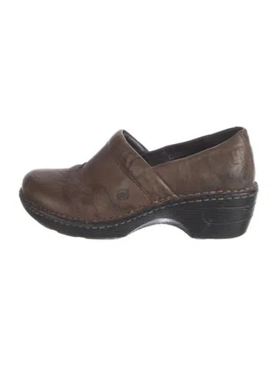 Pre-owned Born Leather Mules In Brown