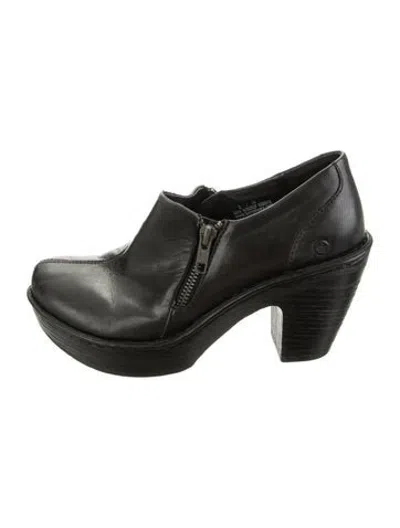 Pre-owned Born Leather Pumps In Black