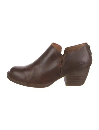 Pre-owned Born Leather Pumps In Brown