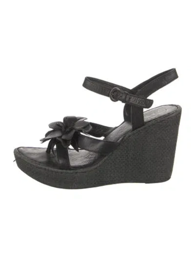 Pre-owned Born Leather Sandals In Black