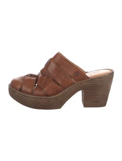 Pre-owned Born Leather Sandals In Brown
