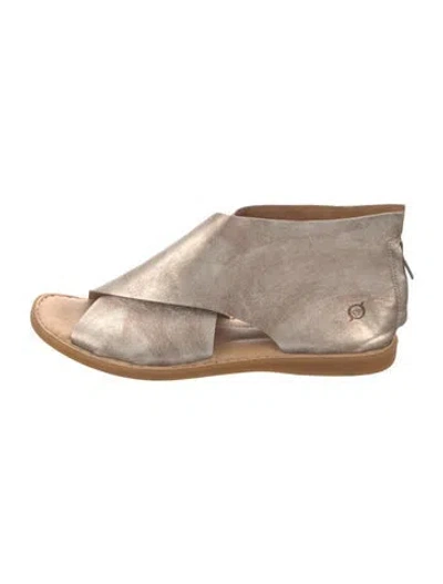 Pre-owned Born Leather Sandals In Neutrals