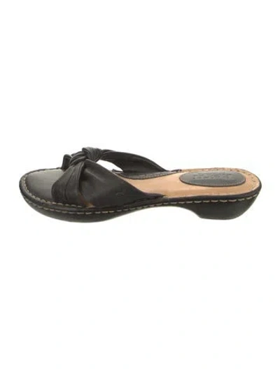 Pre-owned Born Leather Slides In Black