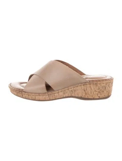Pre-owned Born Leather Slides In Neutrals