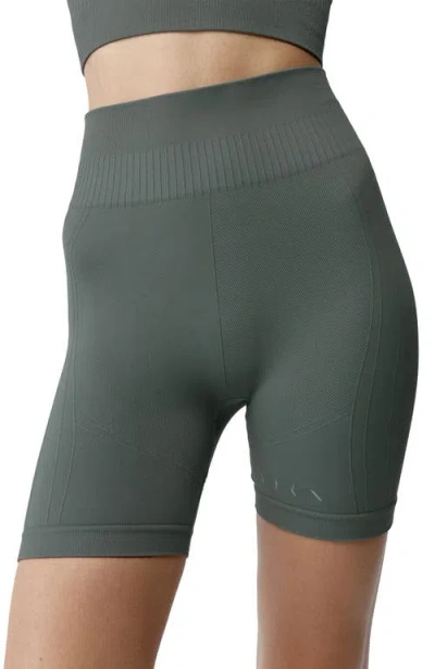Born Living Yoga Eris Seamless Sports Short In Brown
