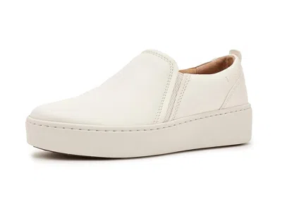 Born Mira Slip-on In White