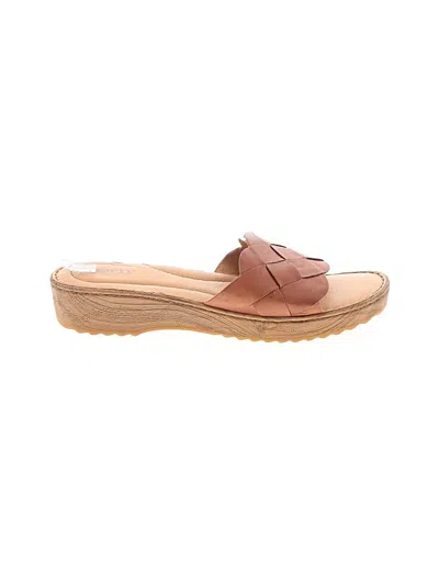 Pre-owned Born Sandals In Brown
