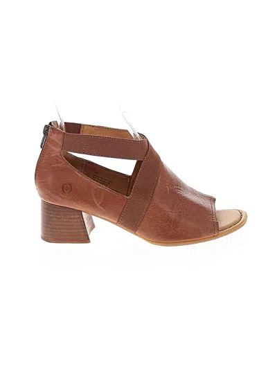 Pre-owned Born Sandals In Brown