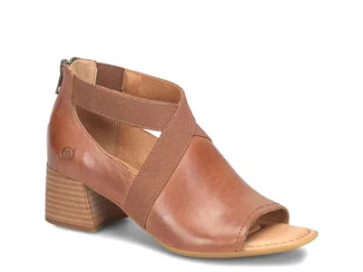 Born Searing Sandal In Brown