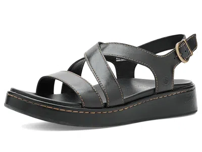 Born Victoria In Black