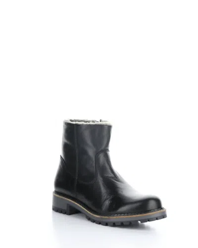 Bos. & Co. Women's Calib Round Toe Boots In Black Feel In Multi